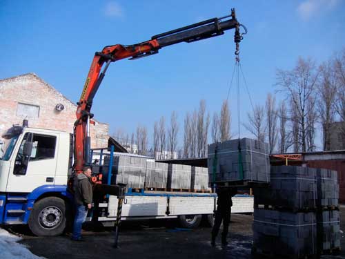 kran-manipulyator-v-rabote